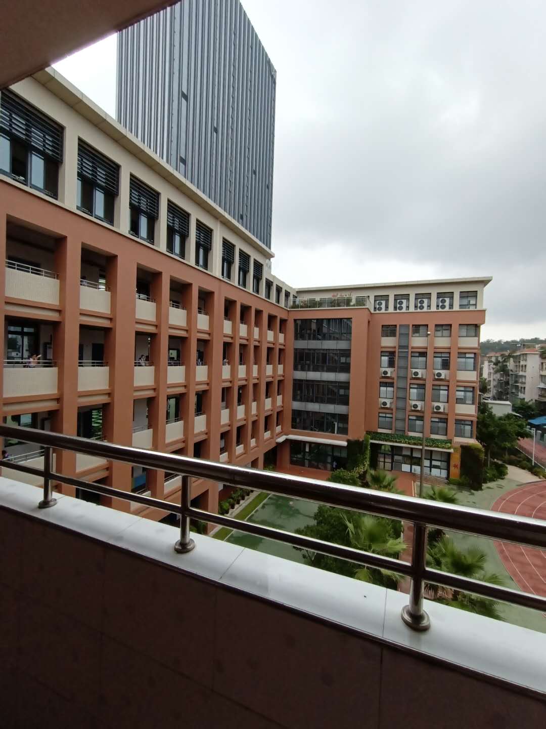 center_image