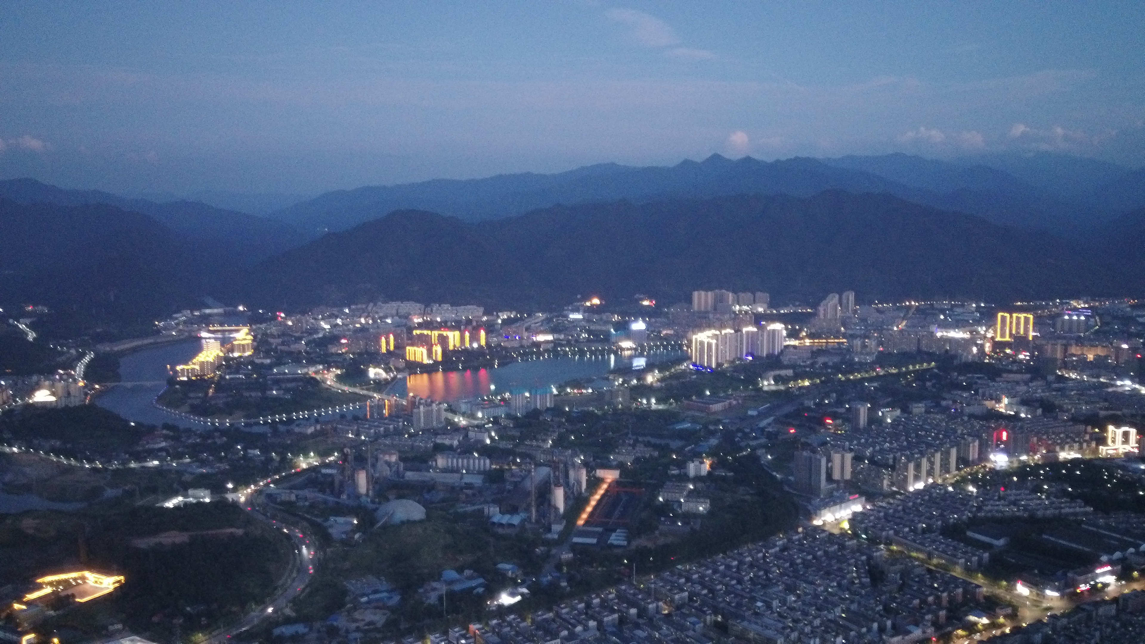 center_image