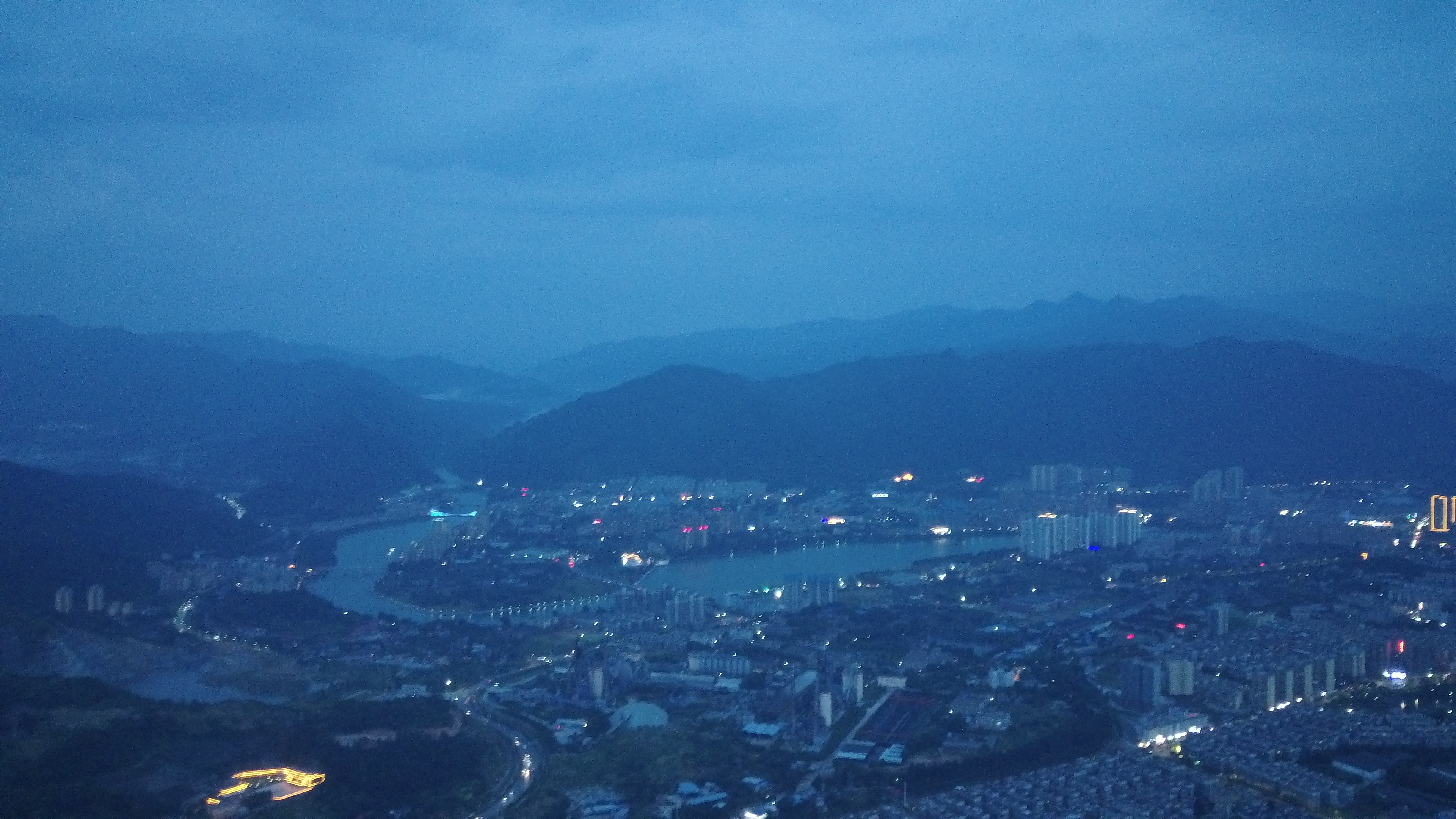 center_image